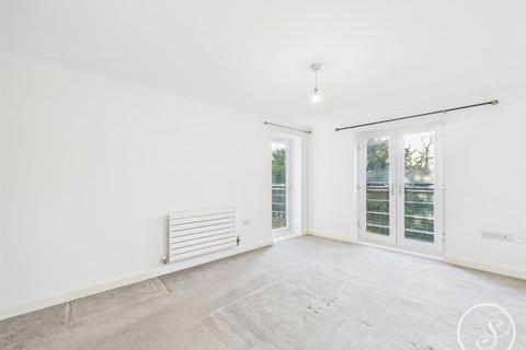 2 bedroom property to rent, Harrogate Road, Leeds