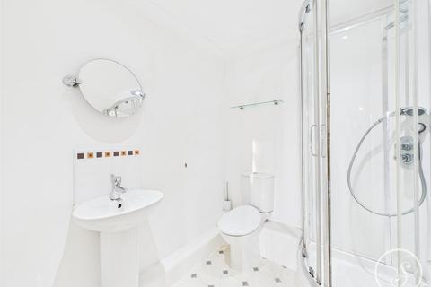 2 bedroom property to rent, Harrogate Road, Leeds