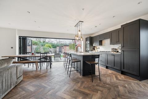 4 bedroom detached house for sale, Lackford Avenue, Totton, Hampshire, SO40