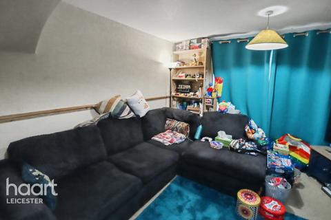 2 bedroom semi-detached house for sale, Cottage Farm Close, Leicester