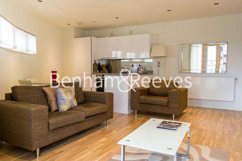 1 bedroom apartment to rent, Cobblestone Square, Wapping Lane E1W
