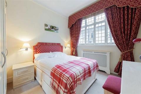 2 bedroom flat to rent, Queen's Gate, London SW7