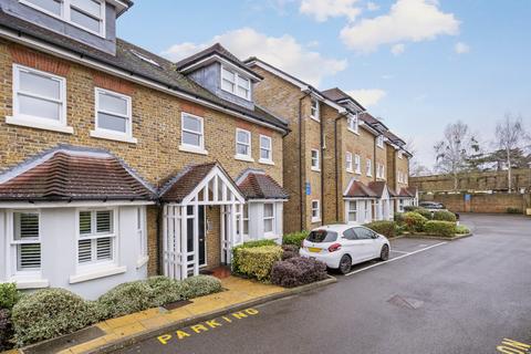 2 bedroom apartment to rent, Ravens Close, Surrey KT6