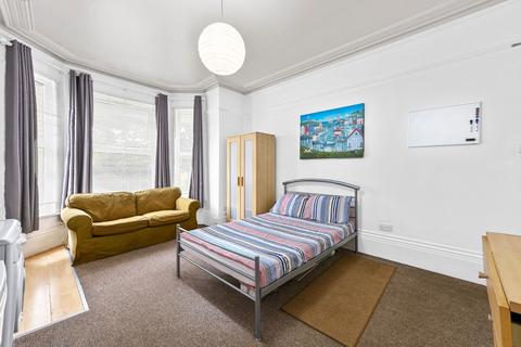 undefined, Fairfield South, Kingston upon Thames KT1