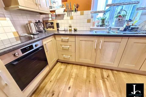 2 bedroom terraced house for sale, Regent Street, Telford TF1