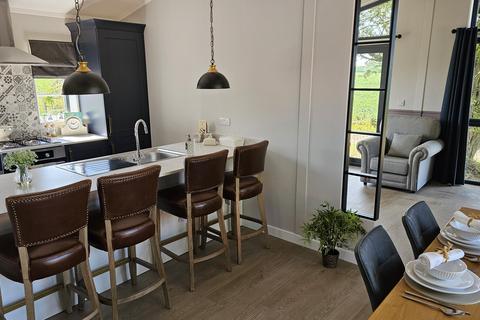undefined, 103 Little Meadow  Woodside Park, Luton LU1