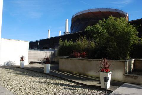 1 bedroom flat to rent, Queenstown Road, Battersea, London, SW11