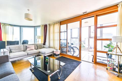 2 bedroom flat to rent, Lombard Road, Battersea, London, SW11