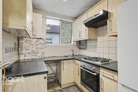 2 bedroom flat for sale, Park Avenue, Barking