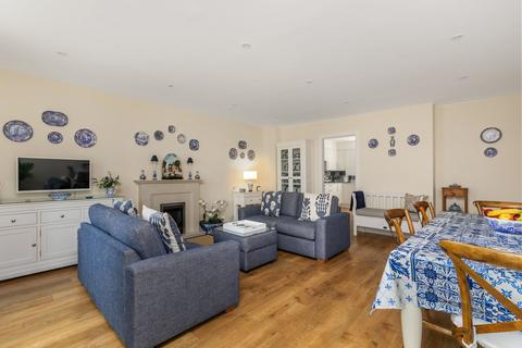 undefined, Queensgate House, 55 Chilbolton Avenue, SO22