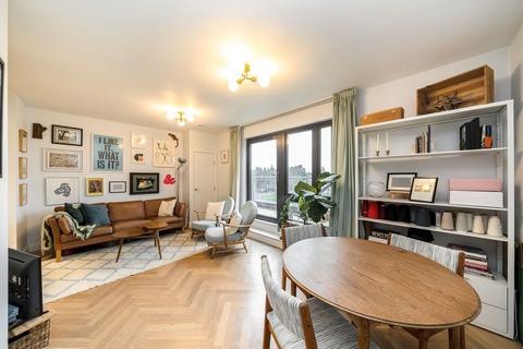 1 bedroom flat for sale, Fisher Close, London SE16