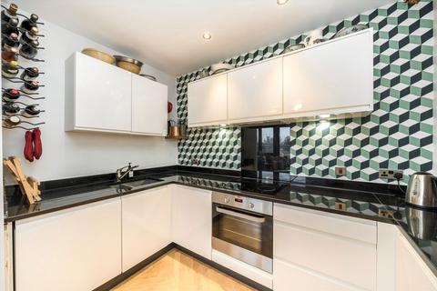 1 bedroom flat for sale, Fisher Close, London SE16