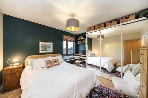 1 bedroom flat for sale, Fisher Close, London SE16
