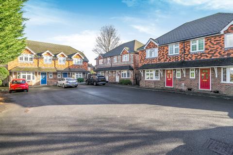 Lantern Close, Farnborough, Orpington, Kent, BR6