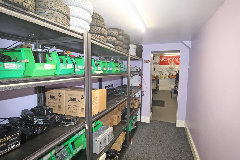 Ryton Street 22-24 Store T202503261041.jpg