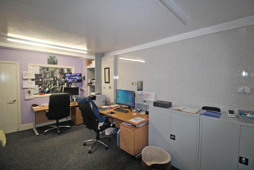 Ryton Street 22-24 Office T202503261041.jpg