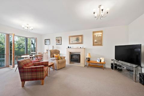 2 bedroom retirement property for sale, Oatlands Drive, Weybridge, KT13