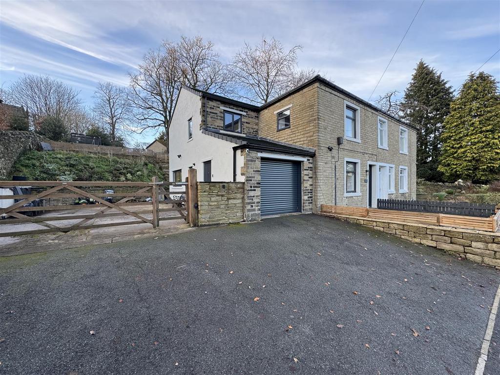 EXTERNAL, FRONT &amp; DRIVEWAY