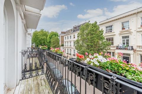 3 bedroom flat to rent, Westbourne Gardens, Bayswater, London, W2