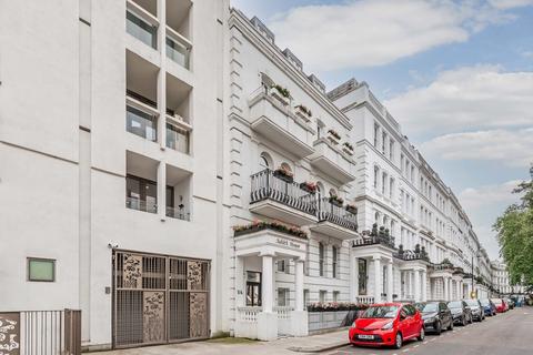 3 bedroom flat to rent, Westbourne Gardens, Bayswater, London, W2
