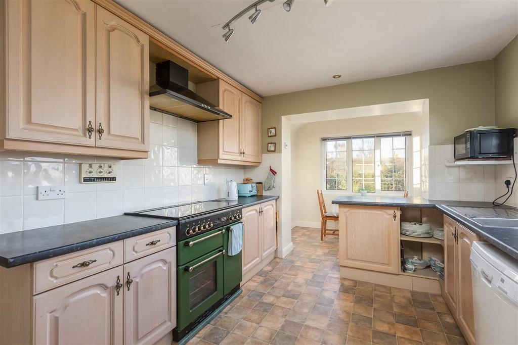The Orchards 3 Kitchen-2.jpg
