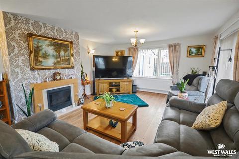 3 bedroom semi-detached house for sale, Parcllyn, Cardigan