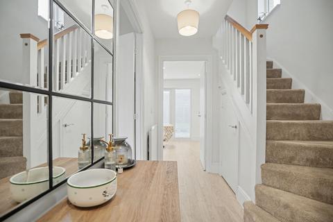 3 bedroom semi-detached house for sale, Broadclough Way, Maidstone, ME17
