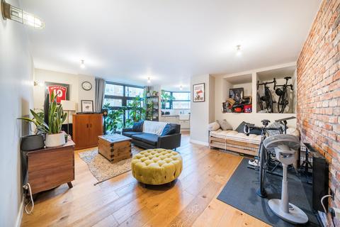 2 bedroom flat for sale, Northbourne Road, Clapham, London, SW4