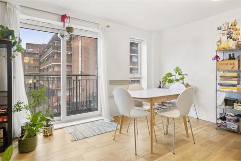 2 bedroom flat for sale, Selby Street, London