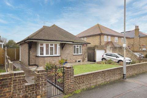 2 bedroom bungalow for sale, Gladstone Road, Broadstairs, CT10