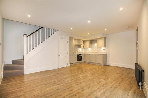 undefined, High Street, Thames Ditton KT7