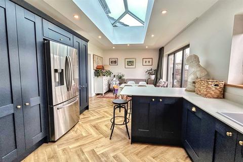 4 bedroom link detached house for sale, Chandlers Ford