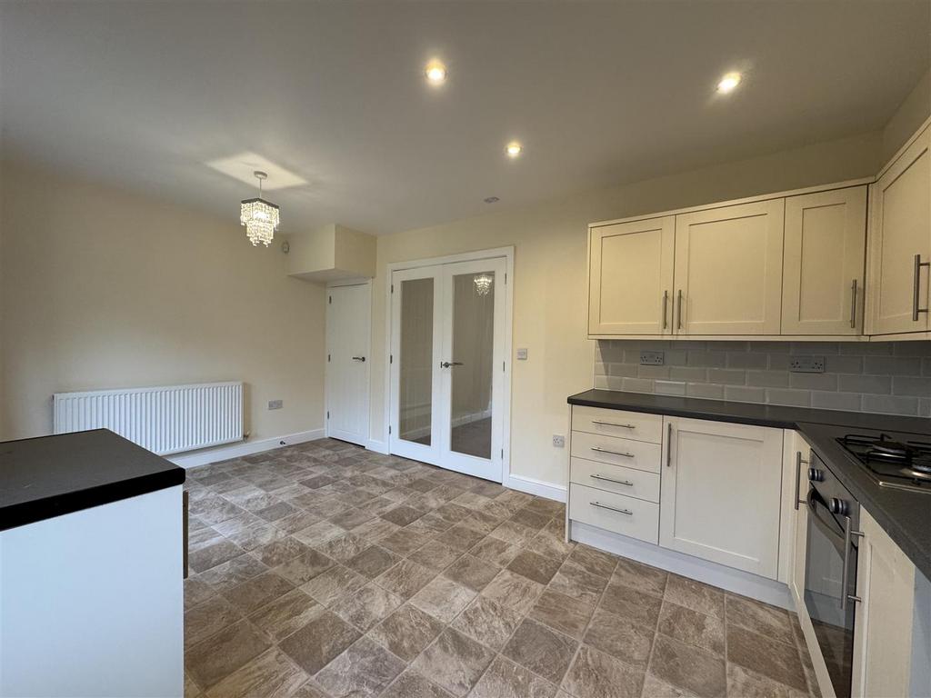 Dining kitchen