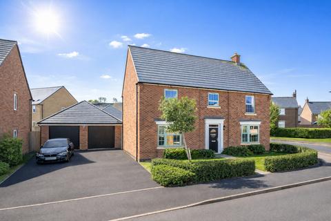 5 bedroom detached house for sale, Hinds Meadow, Lidlington, MK43