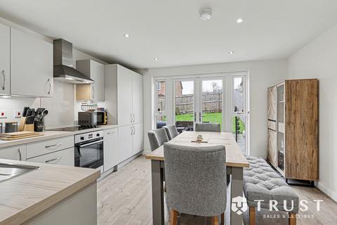 2 bedroom semi-detached house for sale, Brambling Avenue, Dewsbury, WF12
