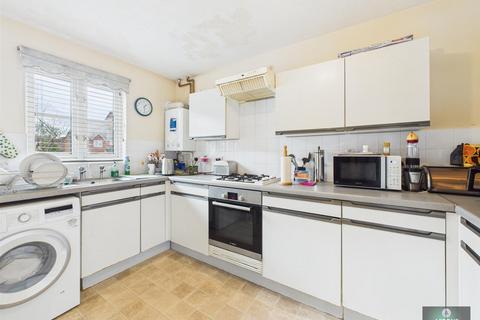 2 bedroom terraced house for sale, Bolton Road, Crawley RH10