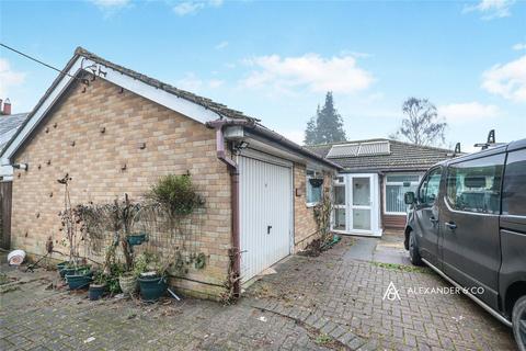 3 bedroom bungalow to rent, White Hill, Chesham, Buckinghamshire, HP5
