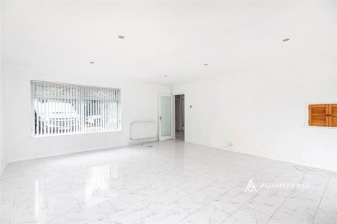 3 bedroom bungalow to rent, White Hill, Chesham, Buckinghamshire, HP5