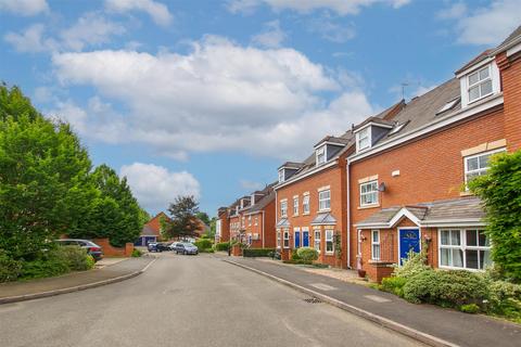 3 bedroom terraced house to rent, Charter Approach, WARWICK