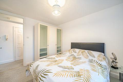1 bedroom flat for sale, All Saints Road, London, SW19
