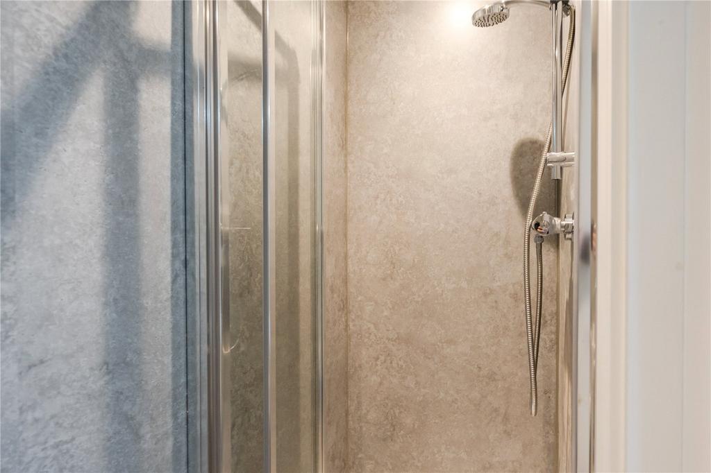 En-Suite 2