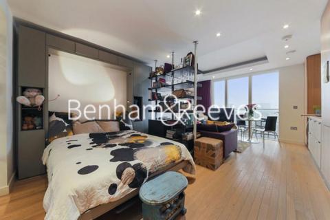Studio to rent, Cobblestone Square,  Wapping Lane E1W