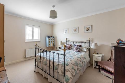 3 bedroom detached house for sale, Juniper Close, Limpsfield, Oxted