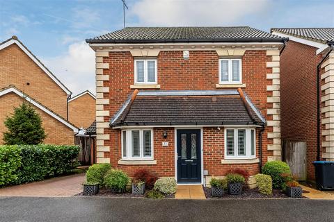 Juniper Close, Limpsfield, Oxted