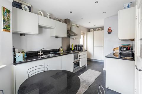 3 bedroom detached house for sale, Juniper Close, Limpsfield, Oxted