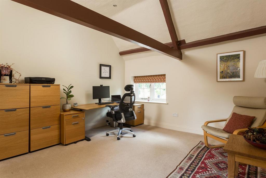 Bedroom/Office