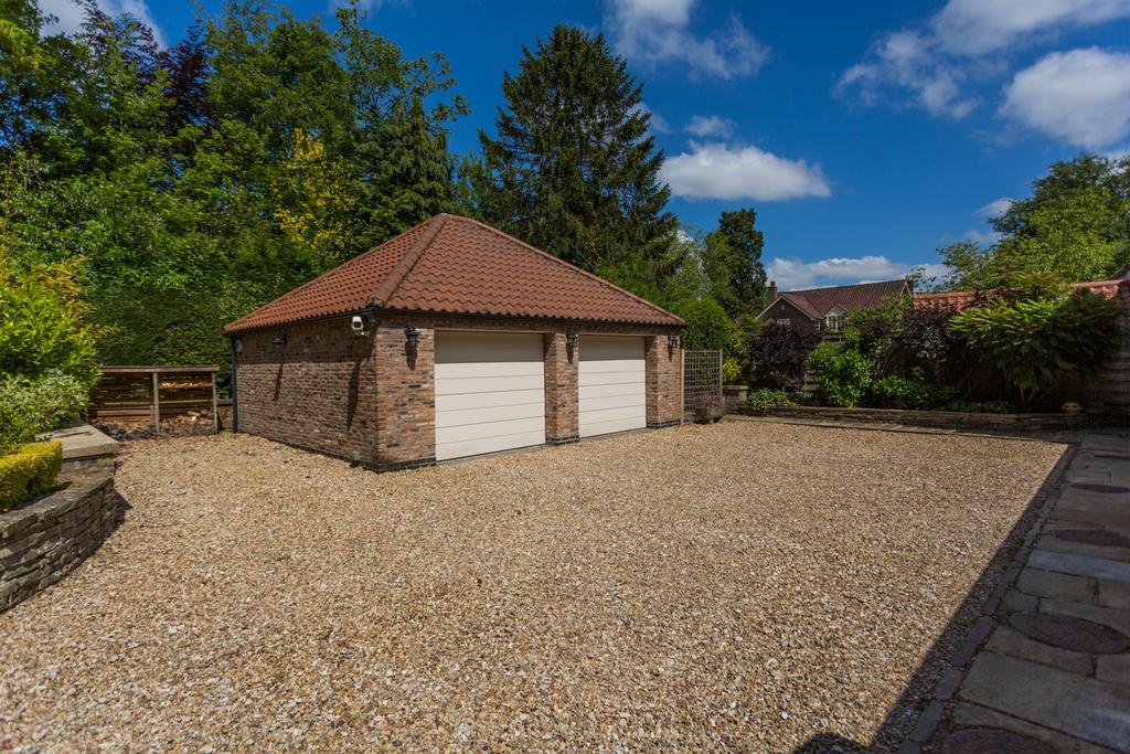 Garage Block &amp; Parking
