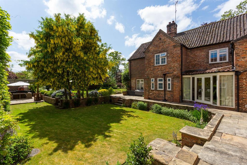 House &amp; Garden