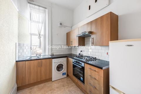 1 bedroom flat to rent, College Crescent, Hampstead, London, NW3