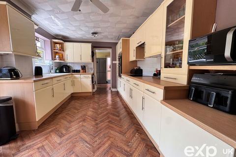 undefined, Conifer Drive, Meopham DA13